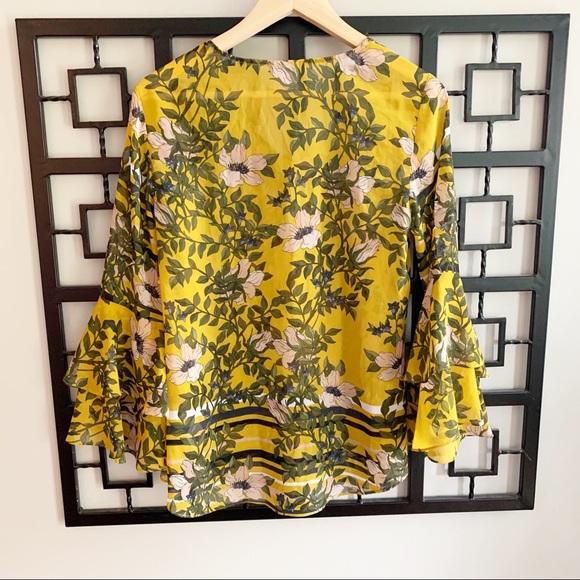 CABI Spring Scene Floral Blouse 2019 Spring - Picture 8 of 10